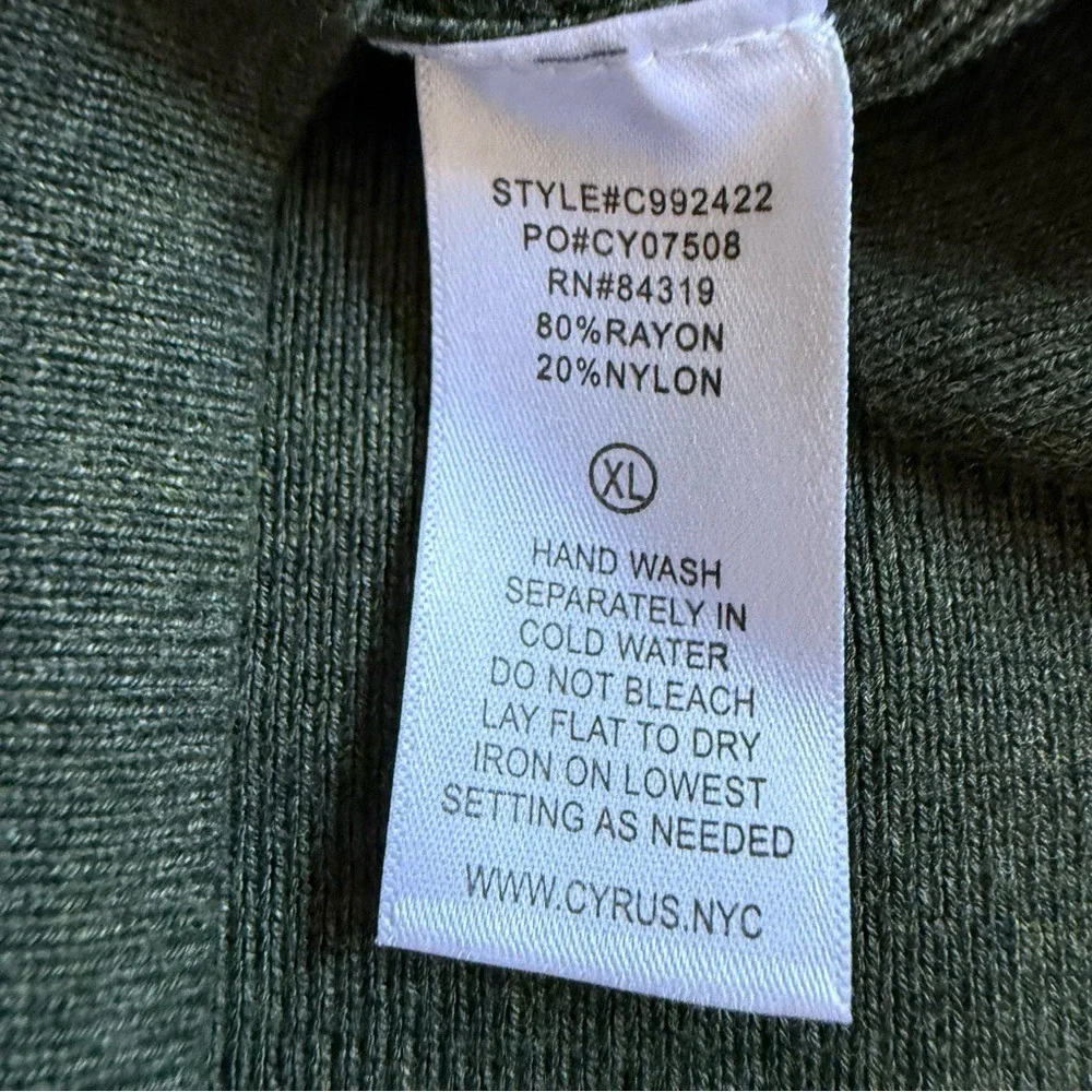 Cyrus Dark Green Sleeveless Classic Tank Top Minimalist Sweater‎ Women's XL EUC